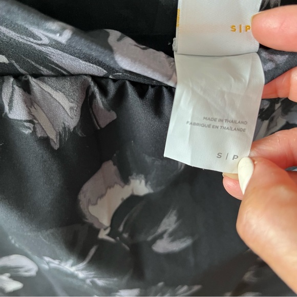 Lole Skort Black Floral Size Small GUC - Picture 5 of 6